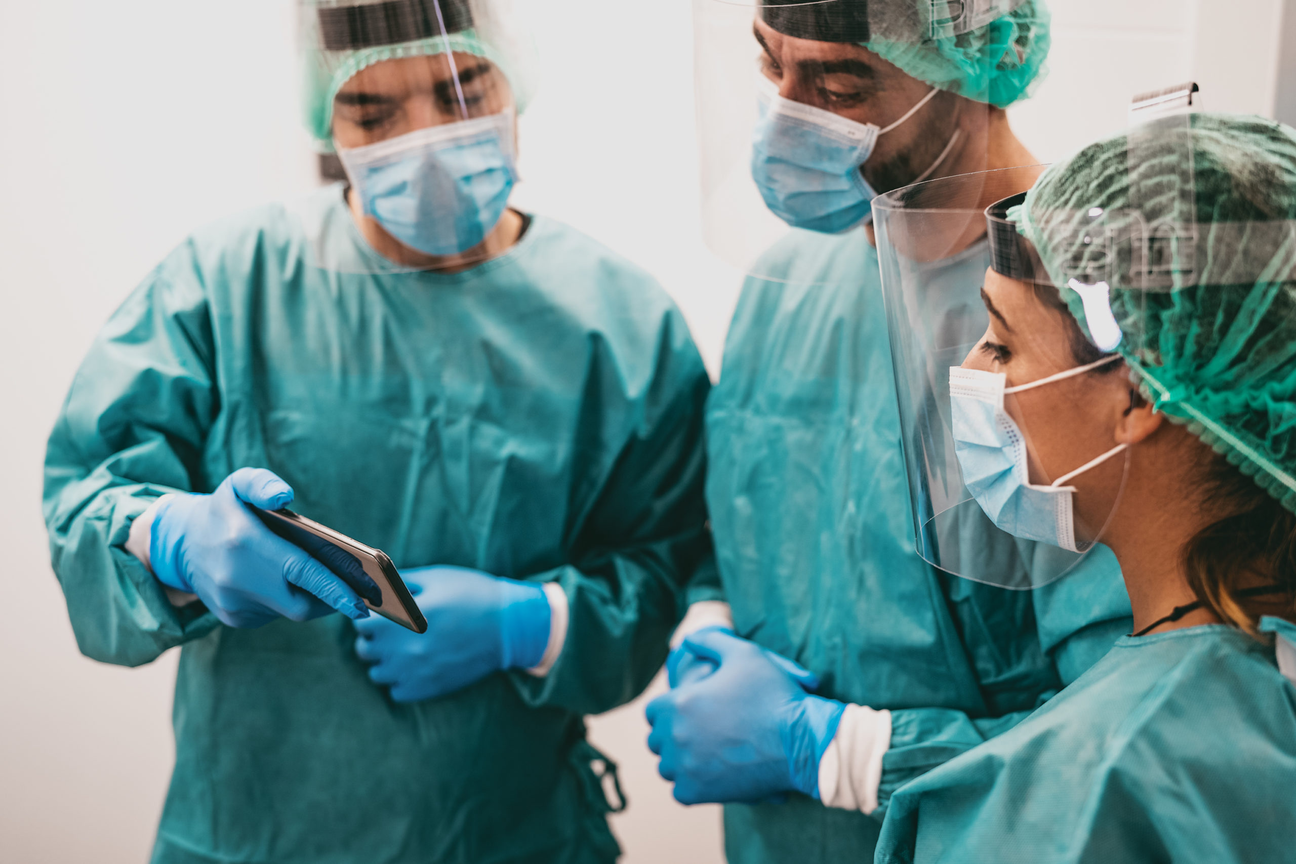 Sichere mobile Kommunikation für Krankenhäuser und Pflegedienste Sichere mobile Kommunikation für Krankenhäuser und Pflegedienste