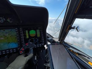 Mit den neuen Electronic Knee Boards haben Piloten der Bundeswehr sicheren Zugriff auf geschützte Daten. (Quelle: Bundeswehr)​